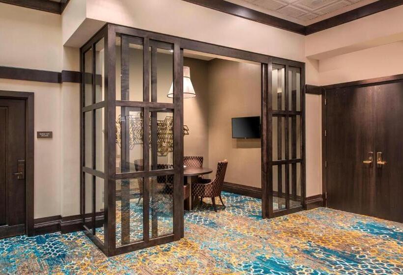 هتل Courtyard By Marriott Denver Downtown