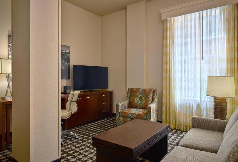 هتل Courtyard By Marriott Denver Downtown