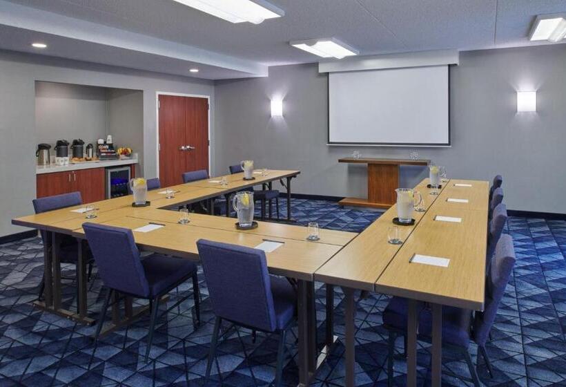 호텔 Courtyard By Marriott Detroit Livonia