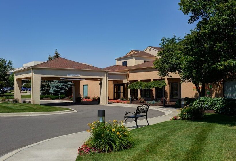 호텔 Courtyard By Marriott Detroit Livonia