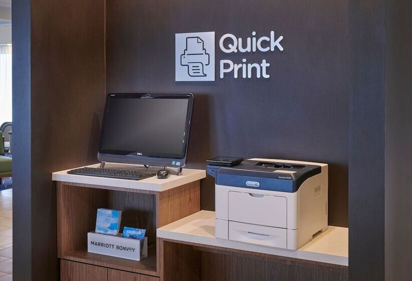 호텔 Courtyard By Marriott Detroit Livonia