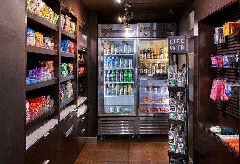 호텔 Courtyard By Marriott Detroit Livonia