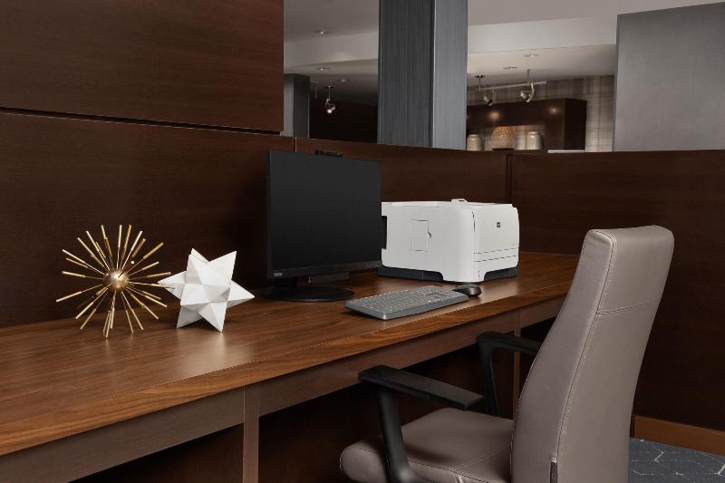 هتل Courtyard By Marriott Dothan