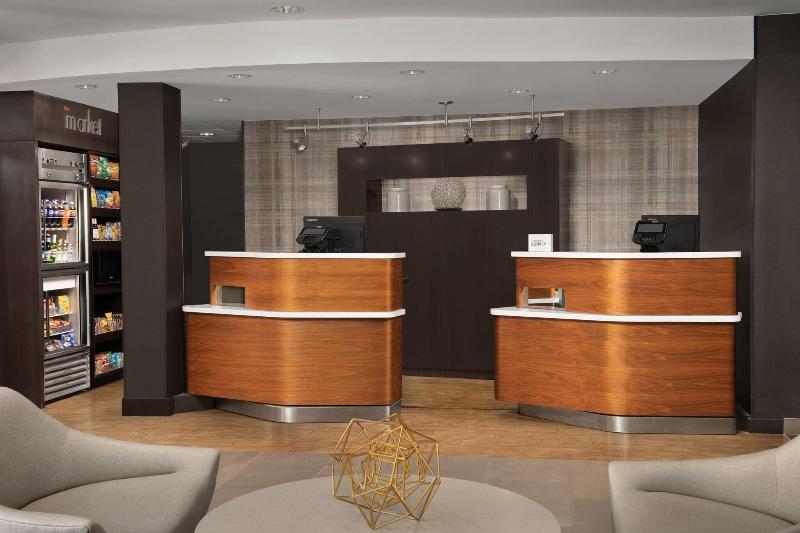 هتل Courtyard By Marriott Dothan