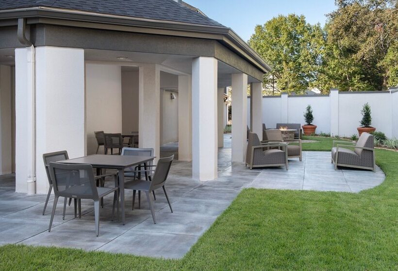 هتل Courtyard By Marriott Dothan