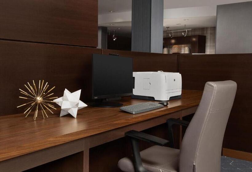 هتل Courtyard By Marriott Dothan