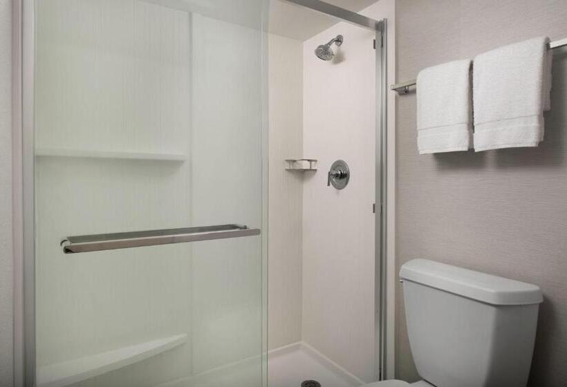 هتل Courtyard By Marriott Dothan