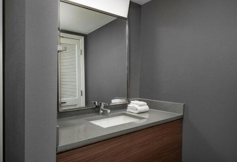 هتل Courtyard By Marriott Dothan