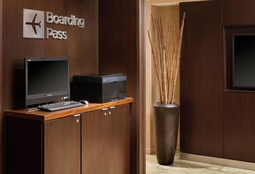 בית מלון כפרי Courtyard Indianapolis At The Capitol