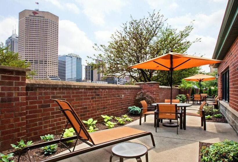 בית מלון כפרי Courtyard Indianapolis At The Capitol