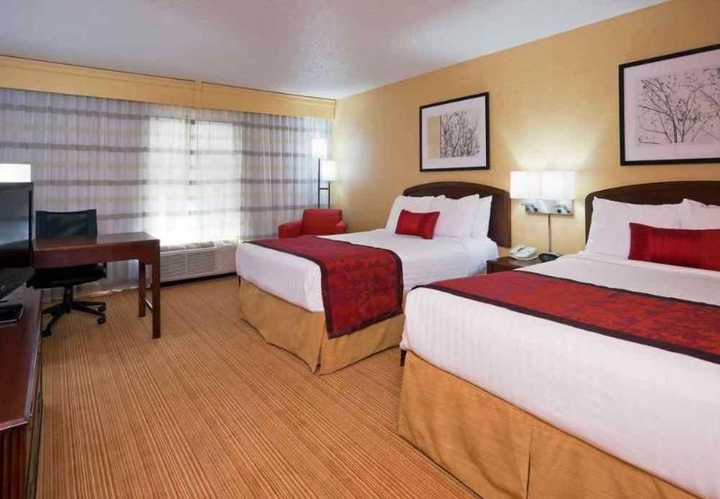 בית מלון כפרי Courtyard Indianapolis At The Capitol