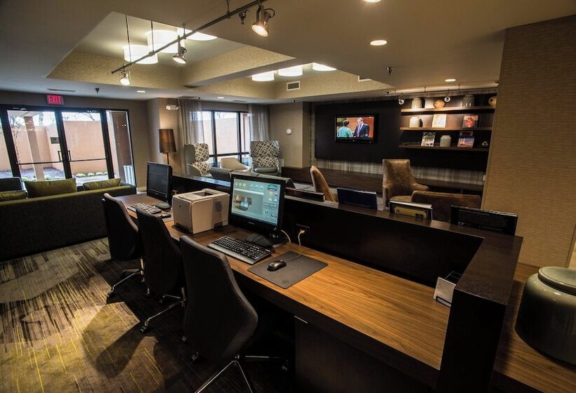 فندق Courtyard By Marriott Nashville At Opryland