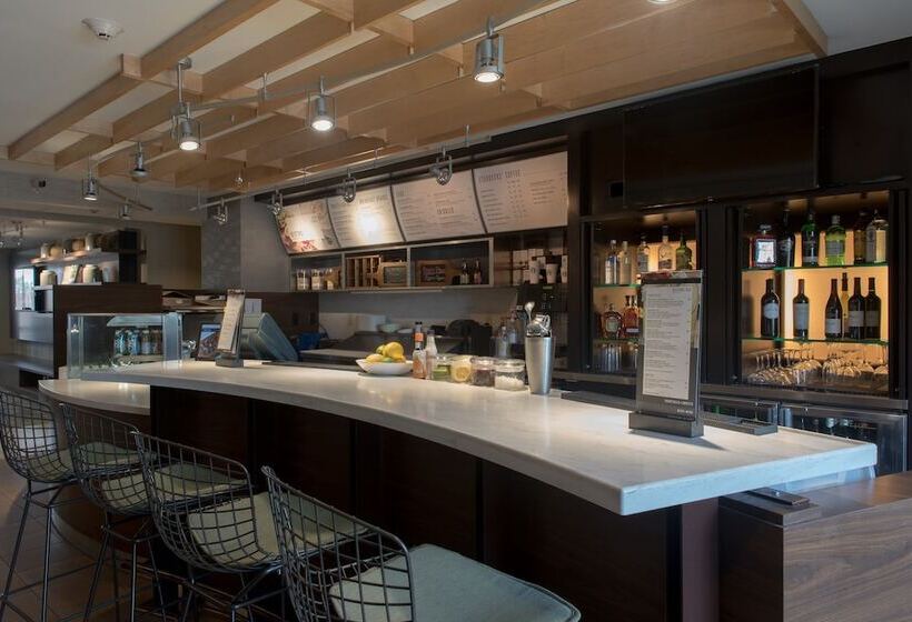 فندق Courtyard By Marriott Nashville At Opryland