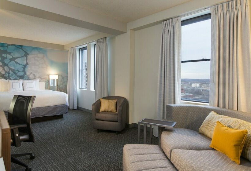 هتل Courtyard By Marriott Nashville Downtown