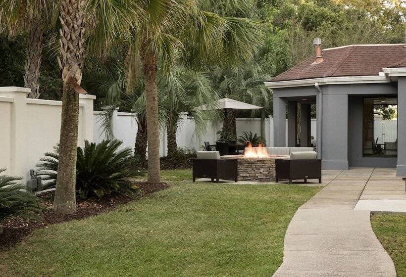 فندق Courtyard By Marriott Pensacola