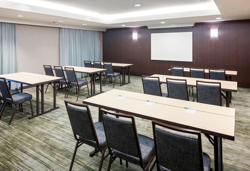 فندق Courtyard By Marriott Pensacola