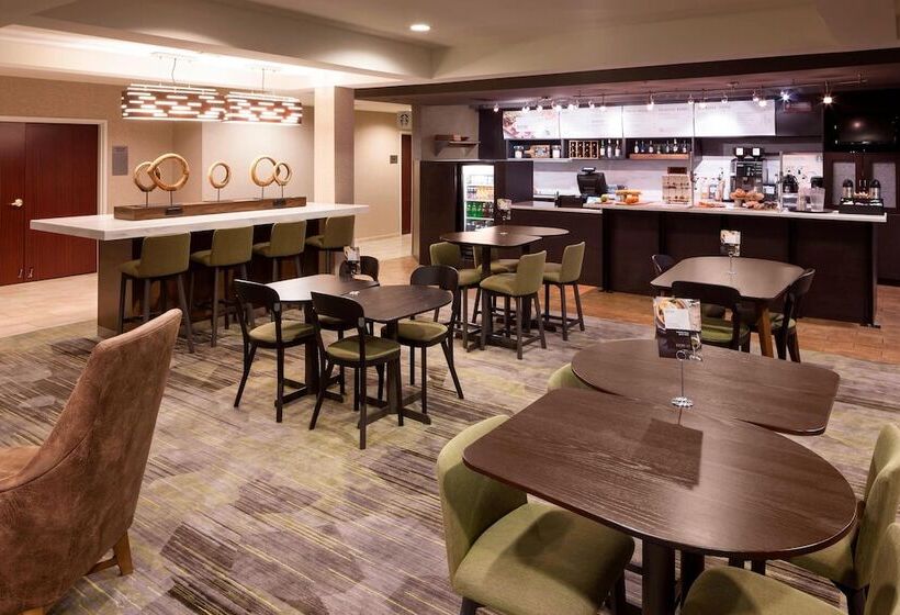 فندق Courtyard By Marriott Pensacola