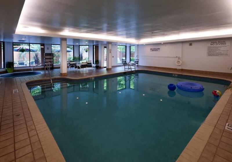 فندق Courtyard By Marriott Pensacola