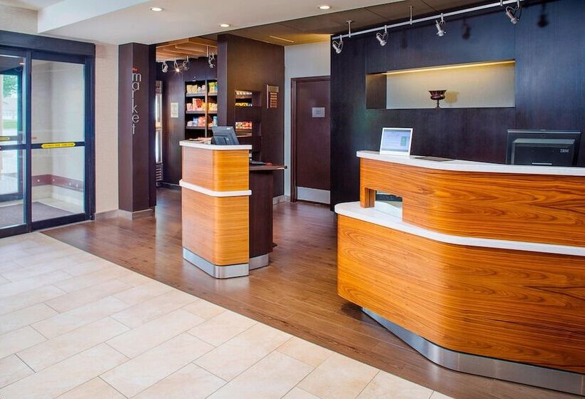 酒店 Courtyard By Marriott Richmond Airport