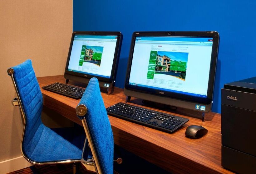 هتل Courtyard Toledo Maumee/arrowhead