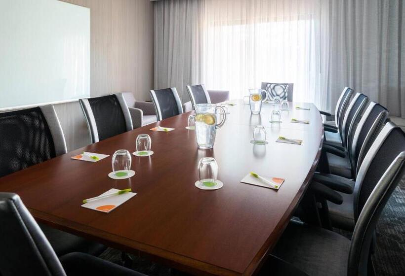 هتل Courtyard Toledo Maumee/arrowhead