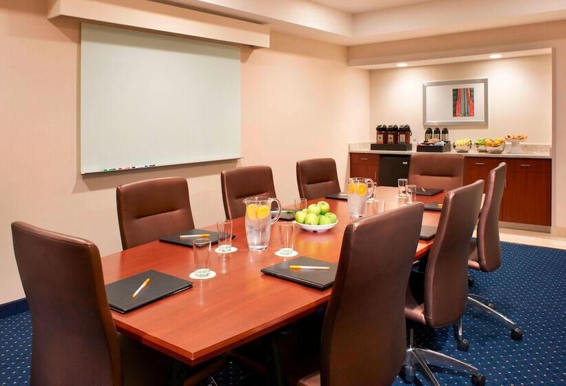 هتل Courtyard Toledo Rossford/perrysburg