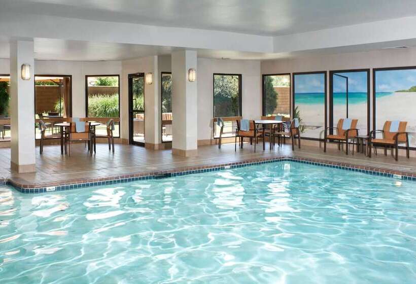 هتل Courtyard Toledo Rossford/perrysburg