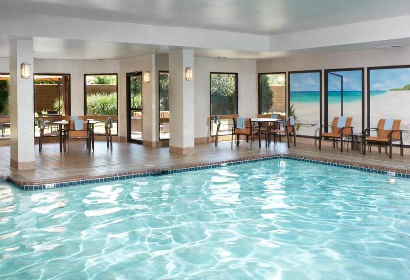 هتل Courtyard Toledo Rossford/perrysburg