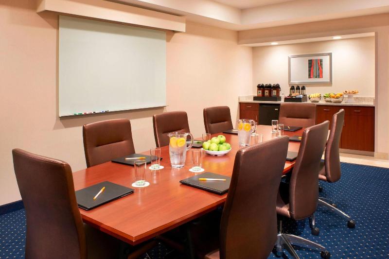 호텔 Courtyard Toledo Rossford/perrysburg
