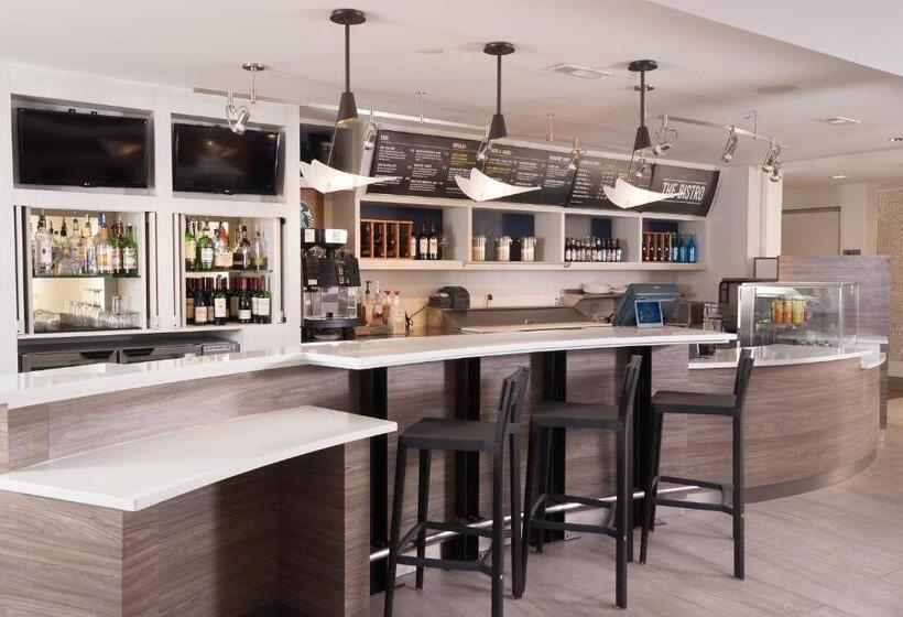 酒店 Courtyard Charleston Waterfront