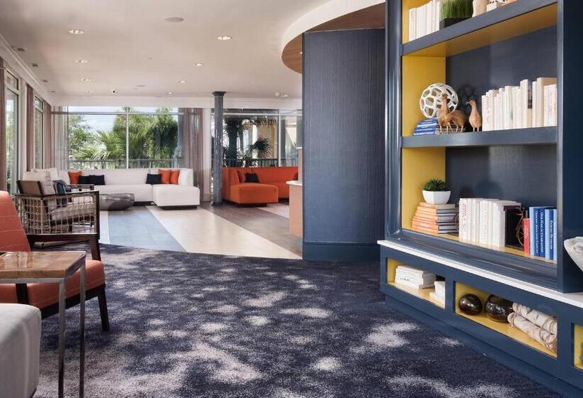 酒店 Courtyard Charleston Waterfront