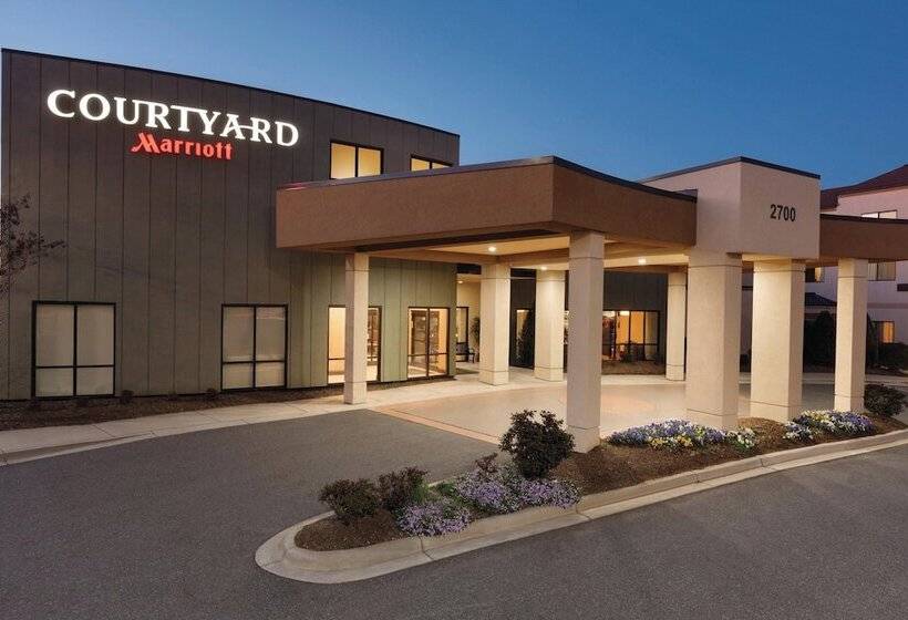 בית מלון כפרי Courtyard Charlotte Airport North