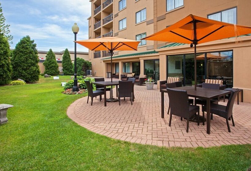 Отель Courtyard Chicago Midway Airport