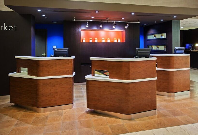 Отель Courtyard Chicago Midway Airport