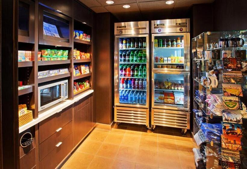 Отель Courtyard Chicago Midway Airport