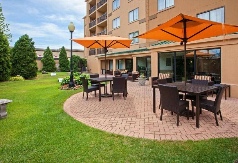 Отель Courtyard Chicago Midway Airport