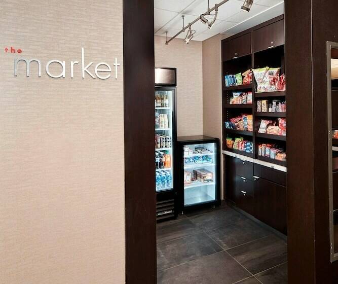 ホテル Courtyard Cincinnati Airport South/florence