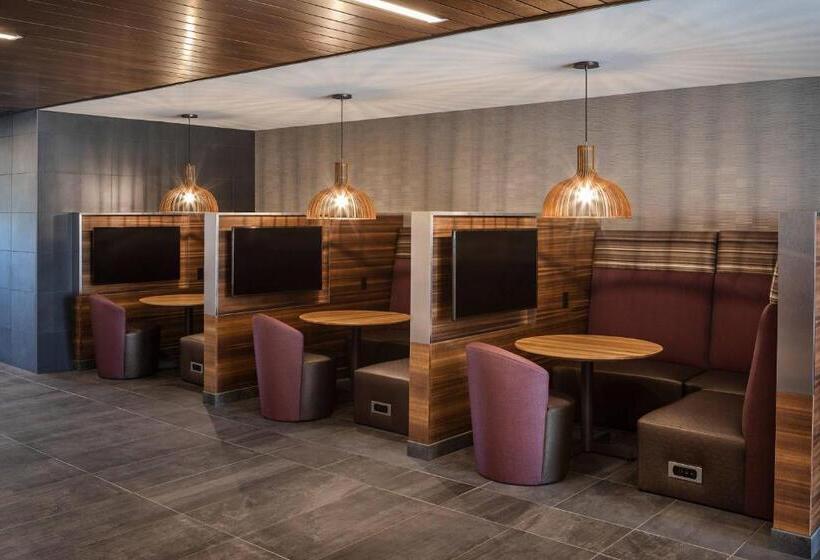 ホテル Courtyard Cincinnati Airport South/florence