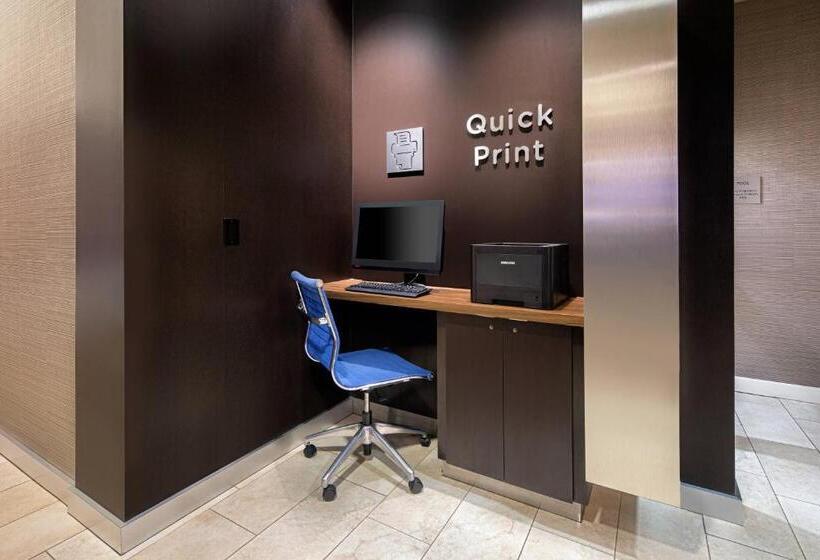 فندق Courtyard Cleveland Beachwood