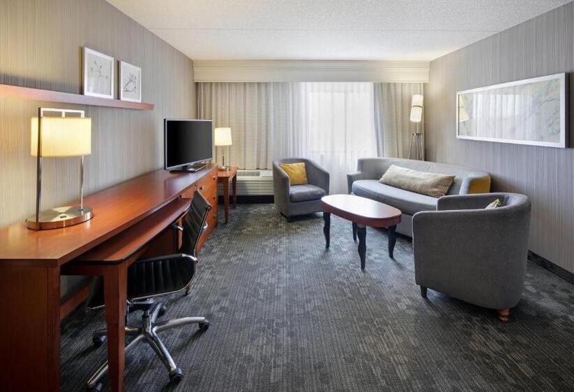 فندق Courtyard Cleveland Beachwood