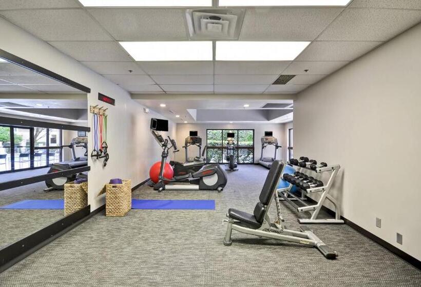 هتل Courtyard Dallas Medical Market Center