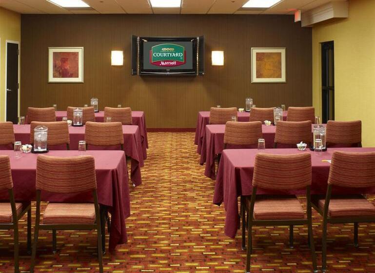 فندق Courtyard Des Moines West/clive