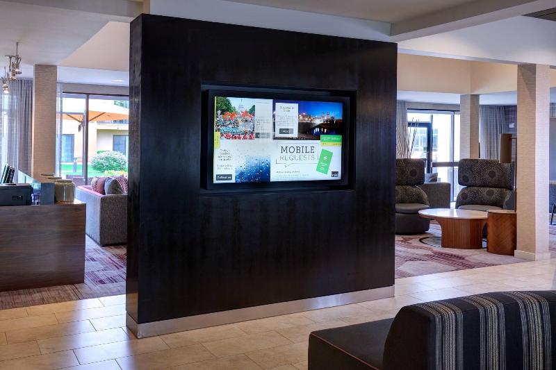 فندق Courtyard Des Moines West/clive