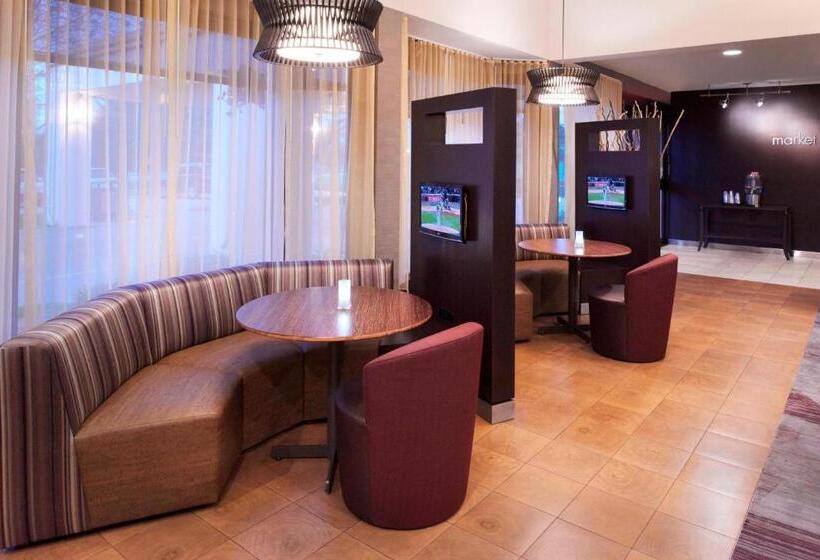 فندق Courtyard Des Moines West/clive