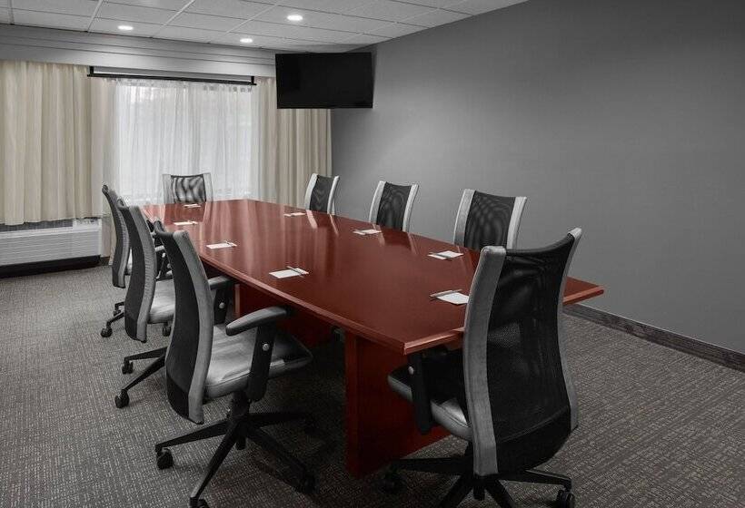 فندق Courtyard Detroit Brighton