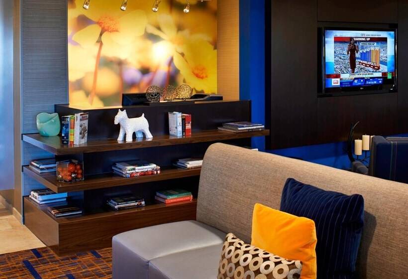 فندق Courtyard Detroit Utica