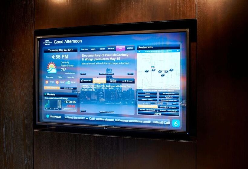 Отель Courtyard Detroit Utica