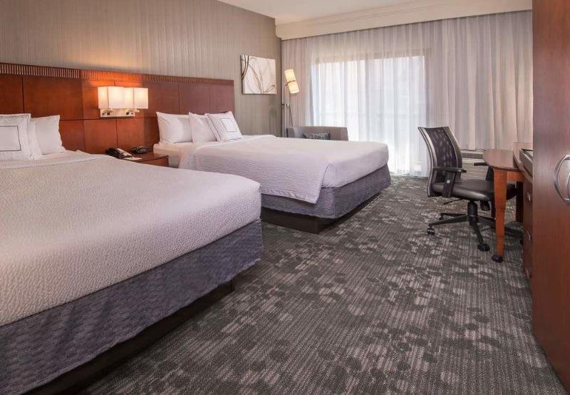 酒店 Courtyard By Marriott Dulles Airport Chantilly