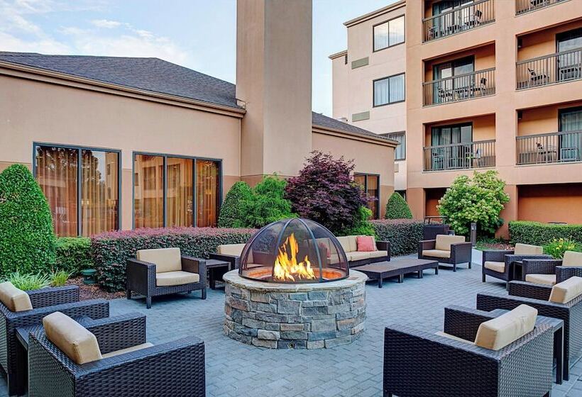 בית מלון כפרי Courtyard Durham Near Duke University/downtown