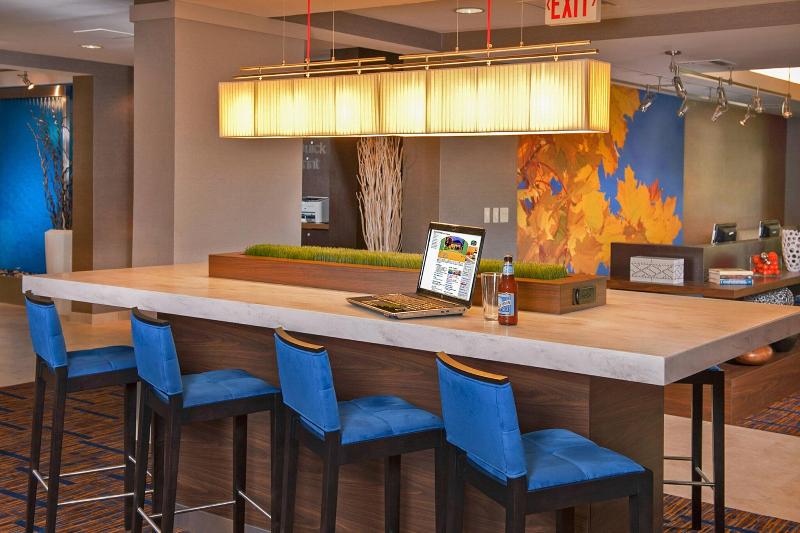 فندق Courtyard By Marriott Frederick